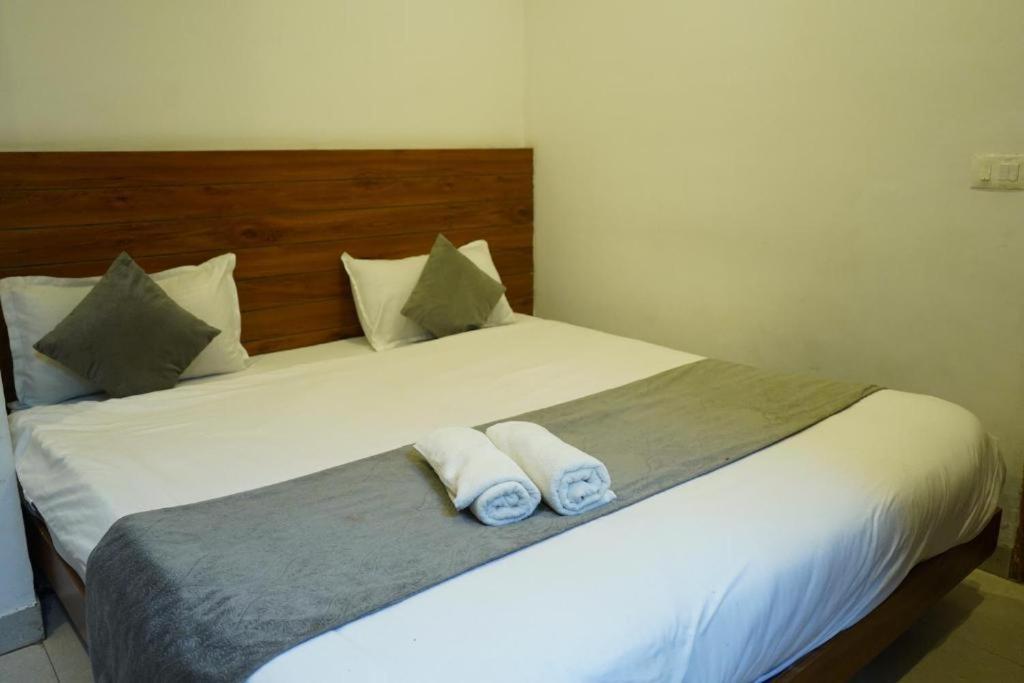 Triple One Hotel Tapovan Rishikesh,Near Laxman Jhula Exterior photo